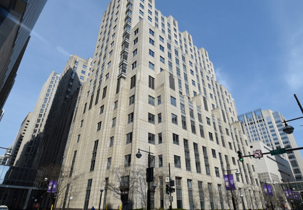 Top ten largest hospitals in Illinois by bed size
